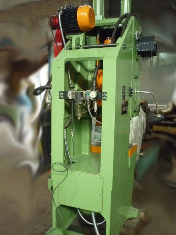 Фото однокривошипного пресса КД2126Е